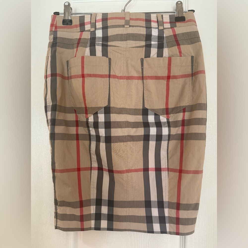 Burberry Brit pencil skirt Size 2 *perfect condition - Picture 2 of 3